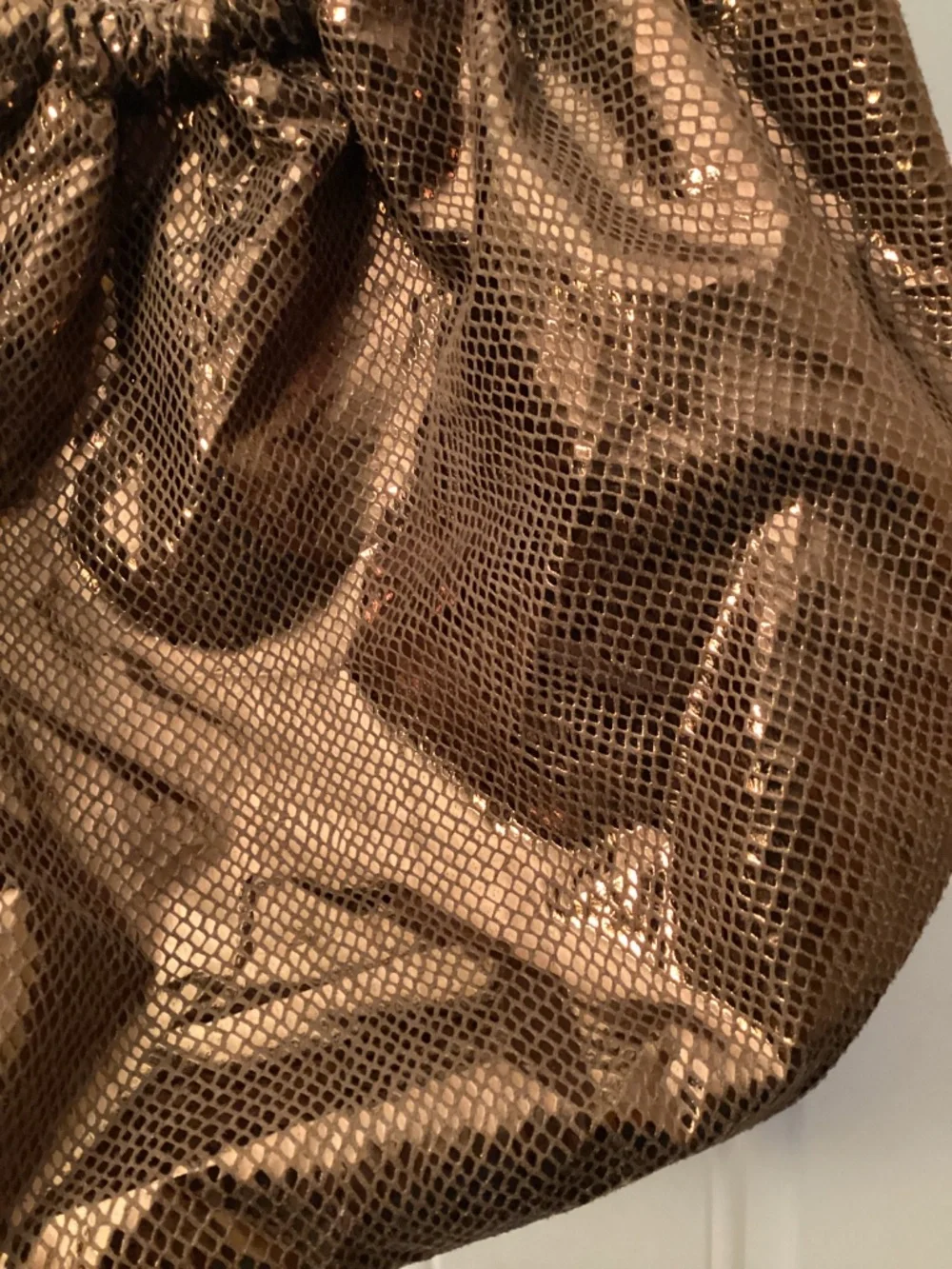 🌸NEW Daisy Fuentes Rouched Oversized purse bag🌸 BRONZE Metallic look